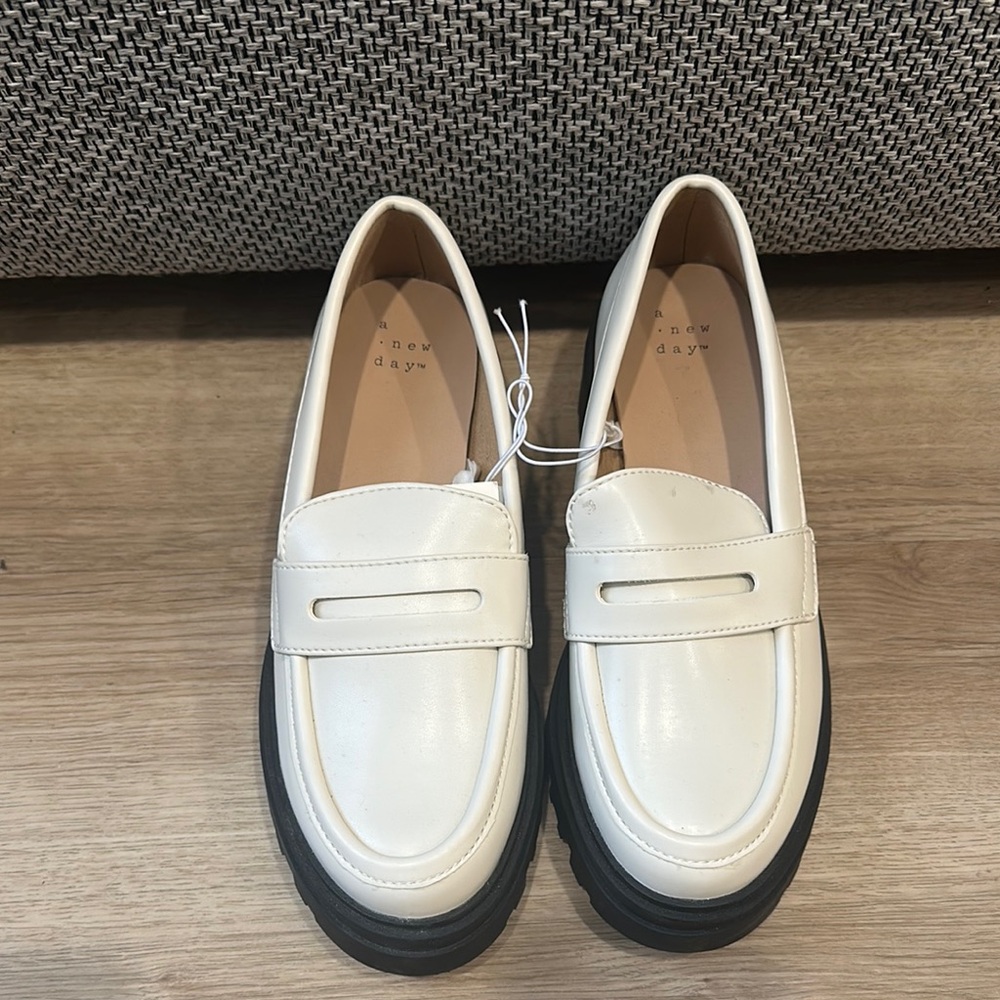 A New Day Women's Cream Loafers